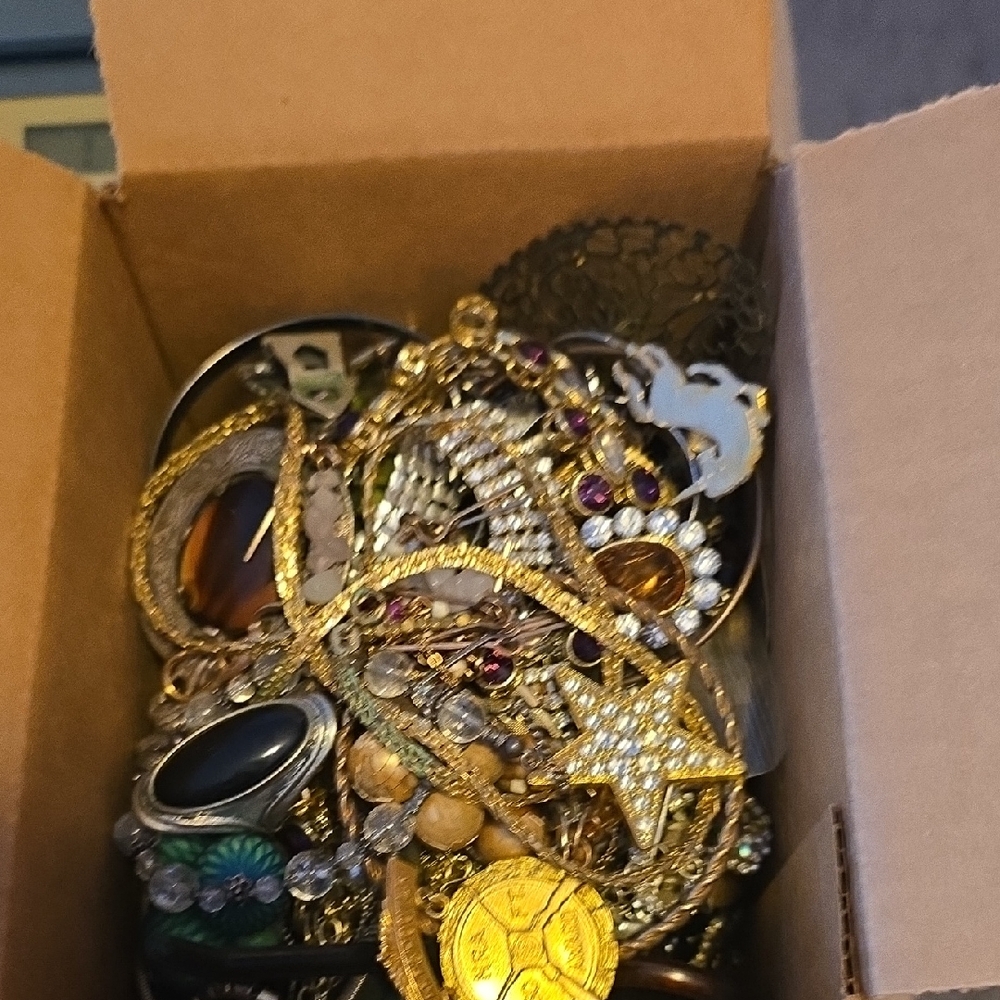 Elegant Gold and Purple Jewelry Set 3 Lb 3 Oz